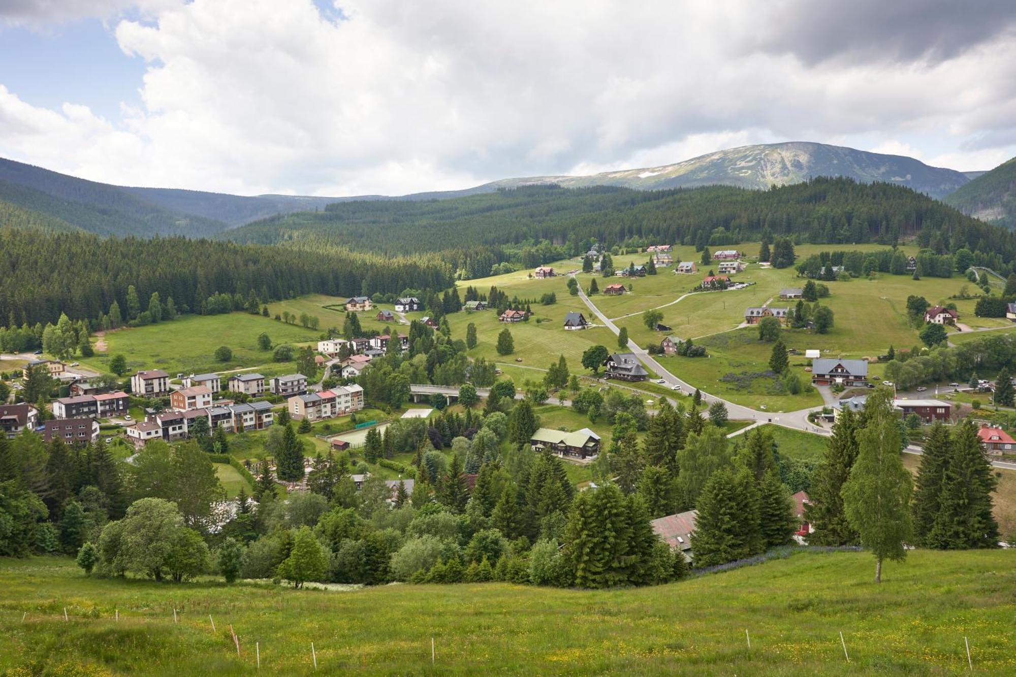 Chata Orlik Pec pod Snezkou Esterno foto